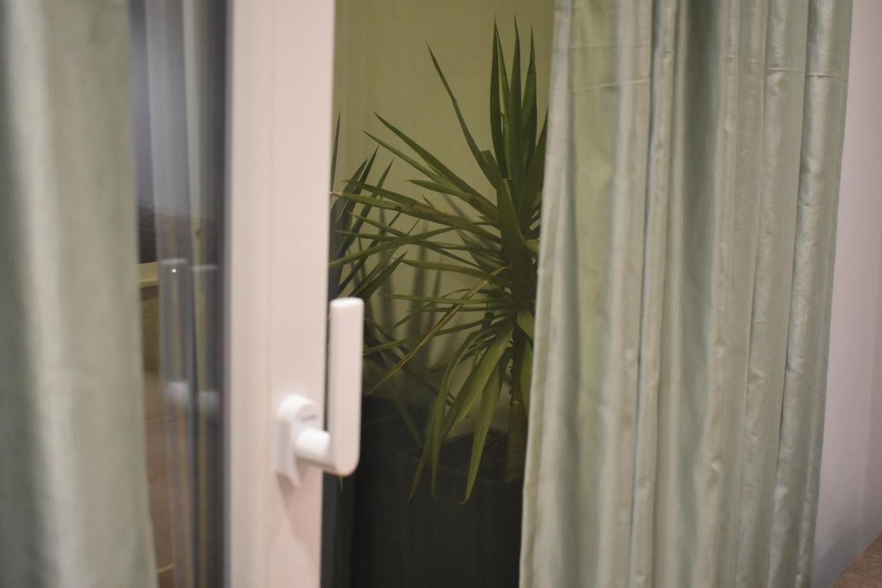 Tam Serviced Apartment Shallvaret Central District 티라나 외부 사진